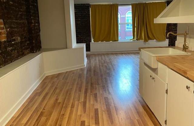 119 W Main str. - 119 West Main Street, Charlottesville, VA 22902