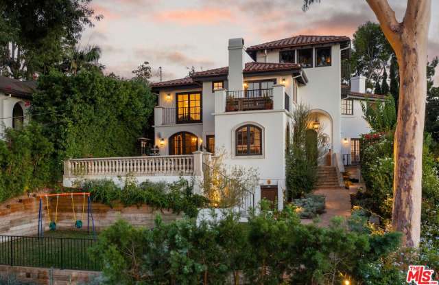 3634 Carnation Ave - 3634 Carnation Avenue, Los Angeles, CA 90026