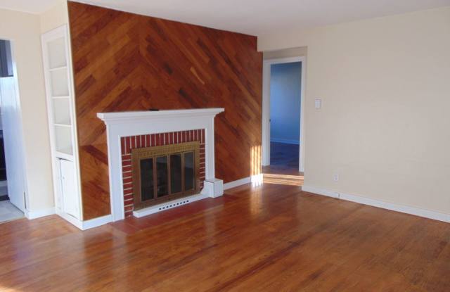 4838 Columbia Dr S Gallery 3