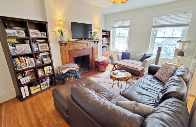 14 Colbourne Crescent - 14 Colbourne Crescent, Brookline, MA 02445
