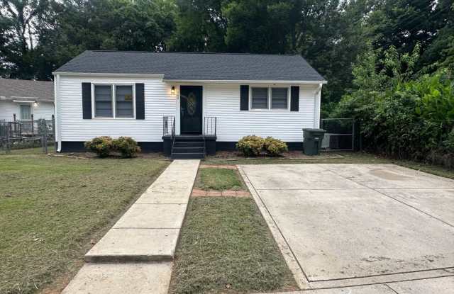 300 N Plymouth Road NW photos photos