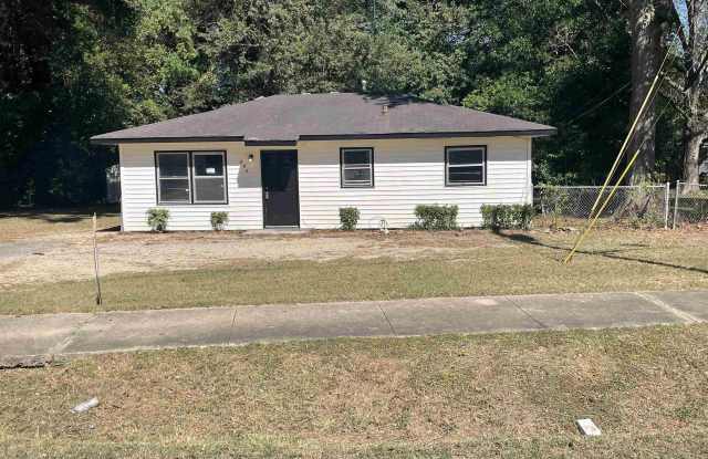 805 Crestwood Terrace photos photos