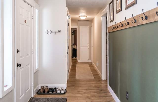 15530 Topaz Drive Southeast Gallery 3