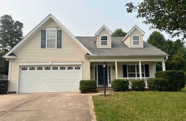 Adorable home with 4- bedrooms situated in a cul-de-sac Gallery 1