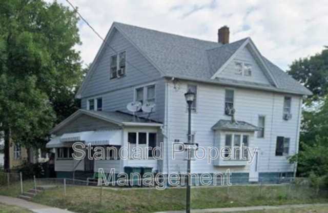 294 Carter St (Apt 2) Gallery 1