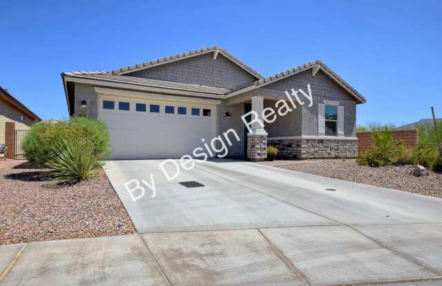Saguaro Trails 3 Bed 2 Bath + Den Gallery 4