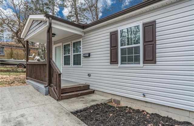 Two Bedroom Duplex Great Features and Comfortable Living! photos photos