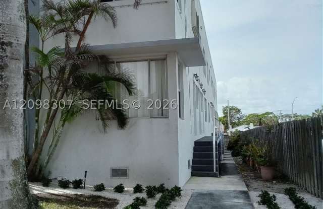 9248 Collins Ave Gallery 3