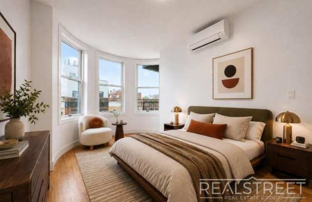 1439 Lincoln Place Gallery 3