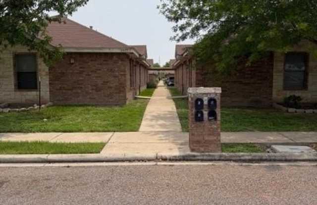 3801 S Fairmont Avenue photos photos