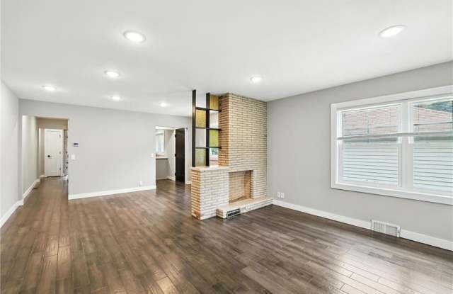 3284 Idaho Ave S photos photos
