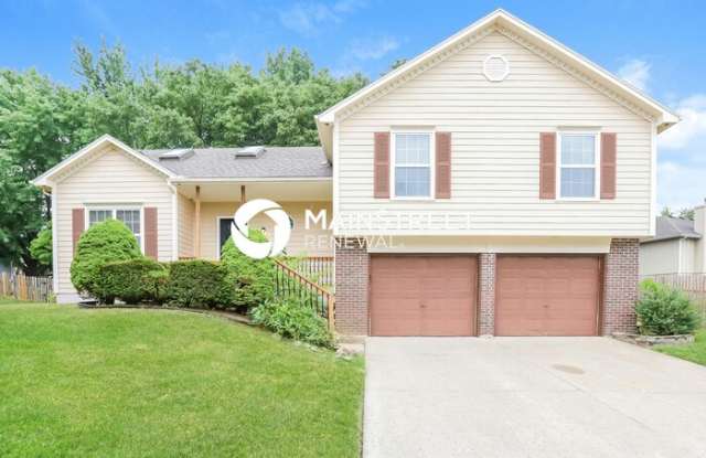 412 Southeast Timbercreek Lane Gallery 1