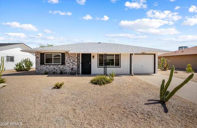 12543 W PARKWOOD Drive Gallery 1