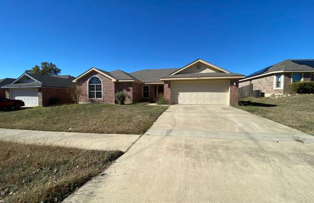 GORGEOUS 4 BED/2 BATH HOME!! - 2207 Joseph Drive, Copperas Cove, TX 76522