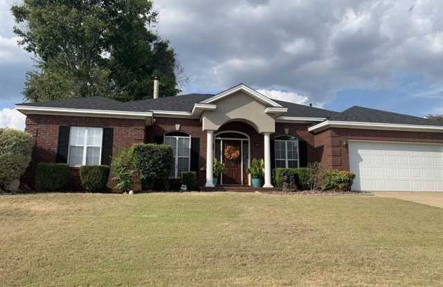 154 E Poplar St photos photos