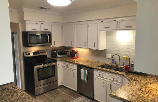 18207 Vinland Drive Gallery 3