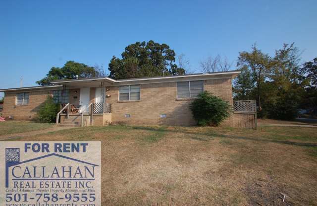 2 Bedroom Duplex in NLR - 901 West 43rd Street, North Little Rock, AR 72118