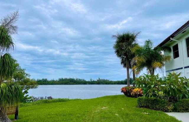 6142 SE Landing Way photos photos