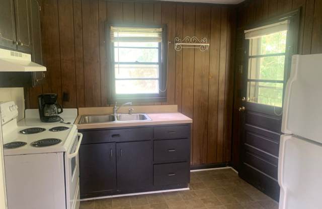 2 Bedroom 1 Bath home in Pollocksville photos photos