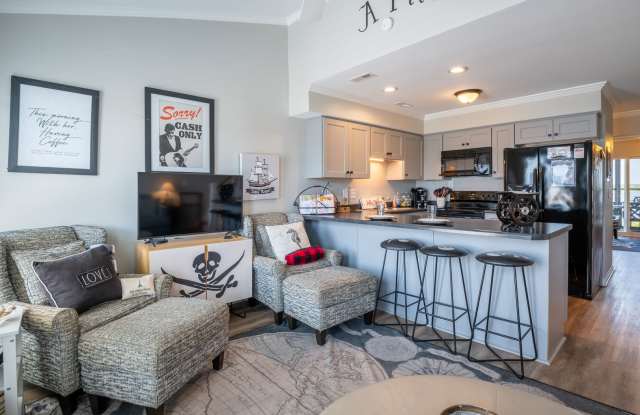 FURNISHED OFF-SEASON MONTHLY RENTAL Gallery 3