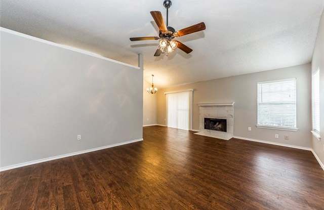 3213 Hollycreek Gallery 3