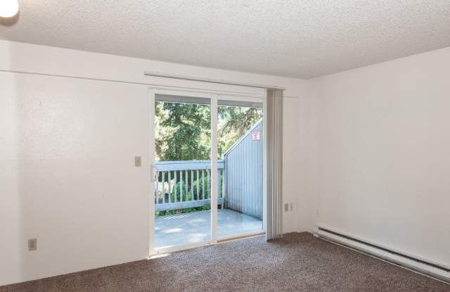 Hallmark Apartments Gallery 3