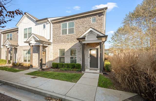 555 Gresham 5D - 555 Gresham Lane, Murfreesboro, TN 37128