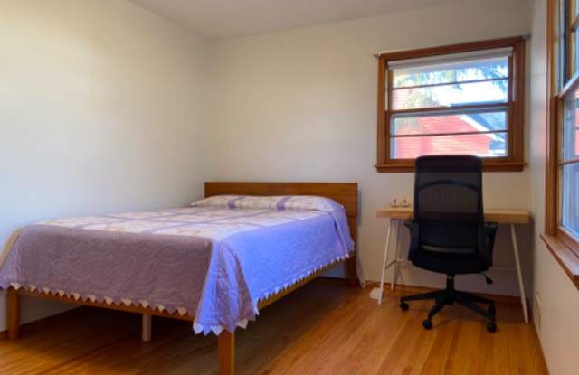 100 91st Lane NE Gallery 2