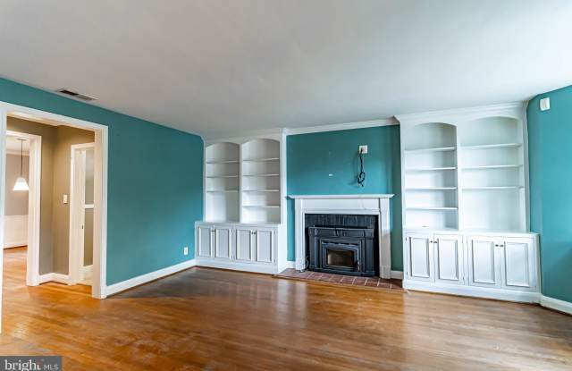 6435 BLENHEIM ROAD Gallery 3