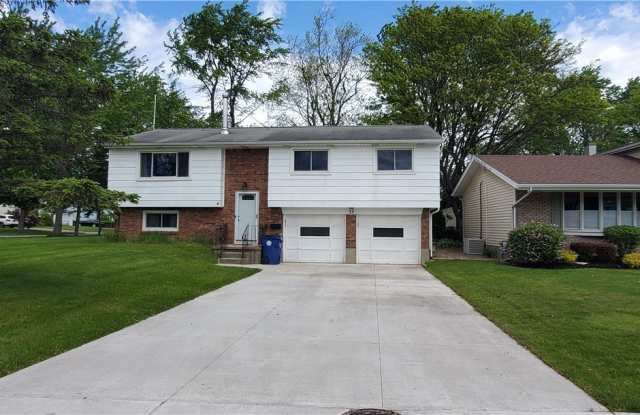 35 Tomcyn Drive photos photos