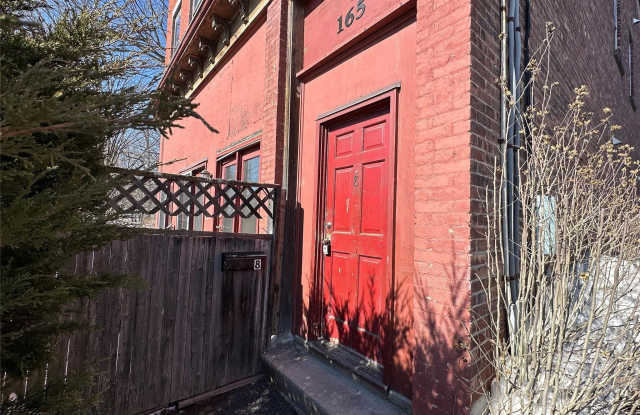 165 Ulster Avenue unit: 8 photos photos