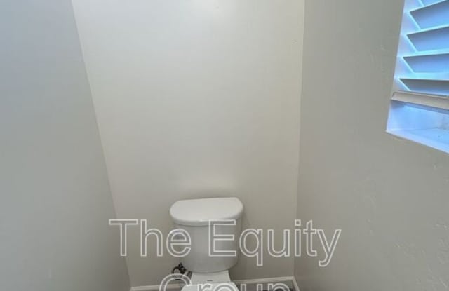 725 S Pinkham Gallery 4