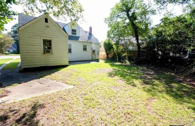 5905 Hampton Boulevard Gallery 4