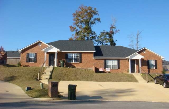 3B/3B Duplex On Tiger Transit Available August 2026! photos photos