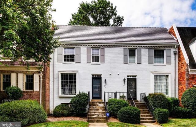 6707 MELROSE DR - 6707 Melrose Drive, McLean, VA 22101