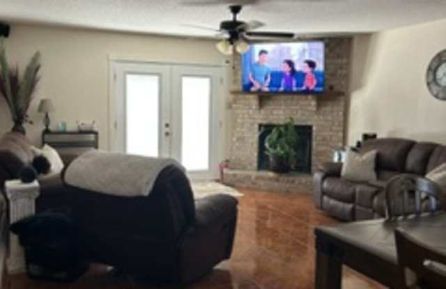 1704 Princeton Woods Dr West Gallery 2