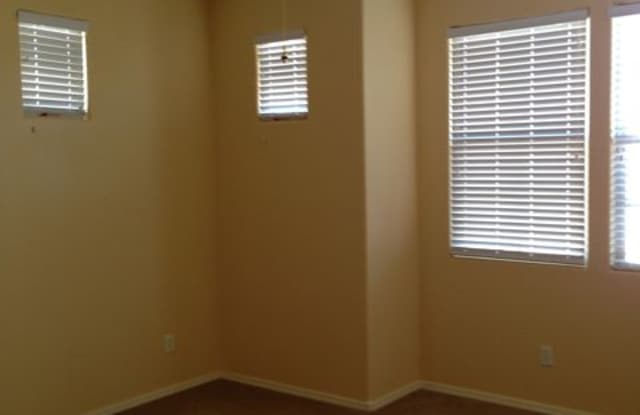 21060 W Elm Way Ct Gallery 4