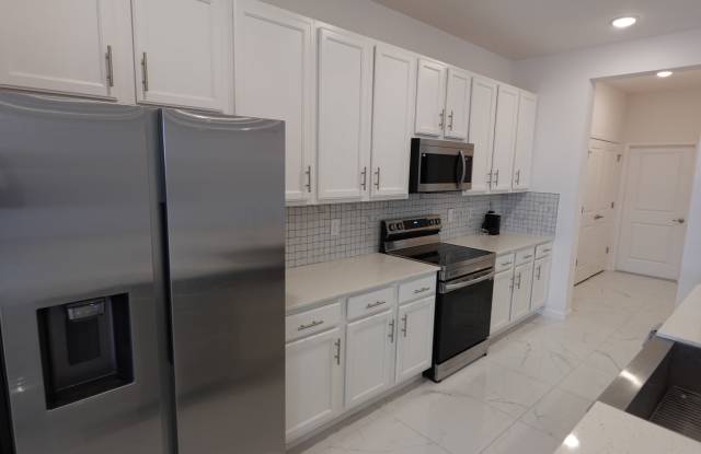 3800 Sonoma Boulevard - 10 photos photos