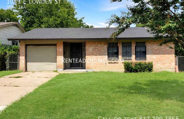 1041 E Lowden St - 1041 East Lowden Street, Fort Worth, TX 76104