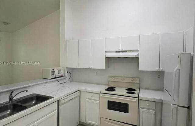 1661 SE 28th St photos photos