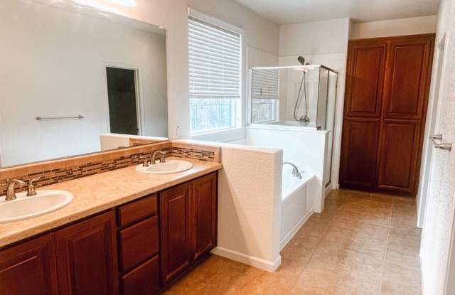 Executive Home in Dublin Available October! Gallery 3