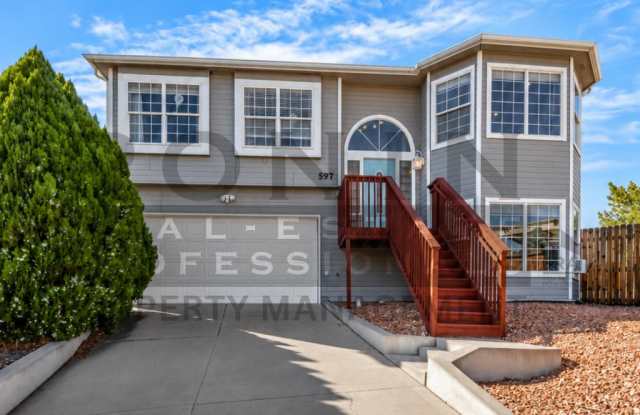 597 North Grandeur Court Gallery 1
