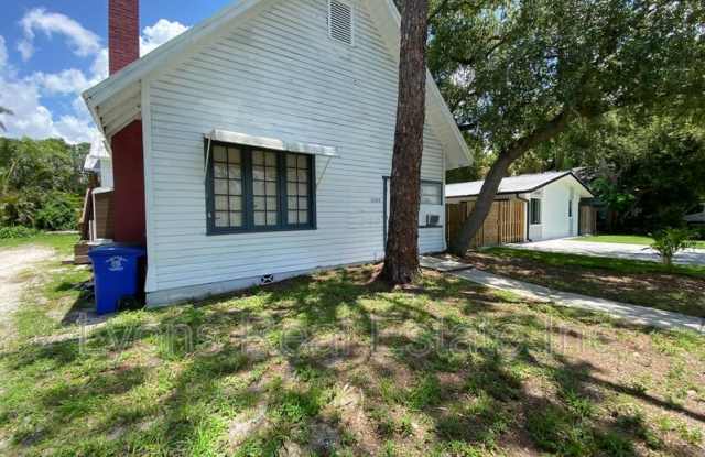 2225 Stella St photos photos