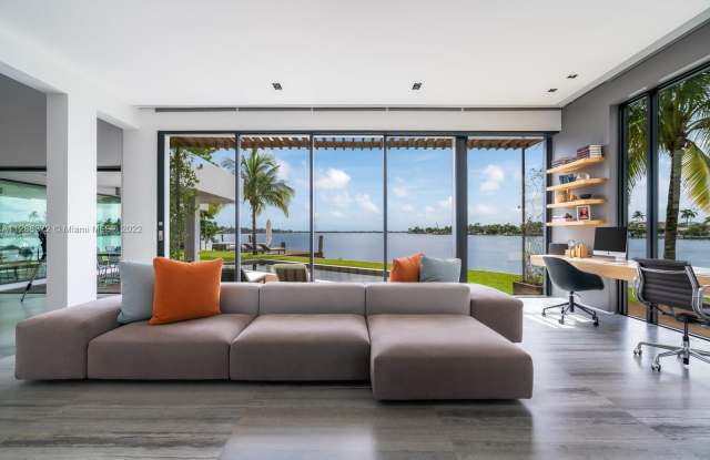 1137 N Biscayne Point Rd Gallery 2