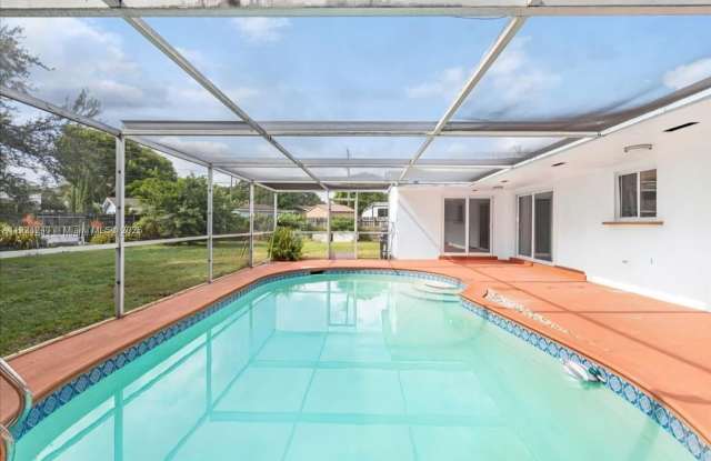 7160 SW 5th Court, Pembroke Pines, FL 33023 - 7160 Southwest 5th Court, Pembroke Pines, FL 33023