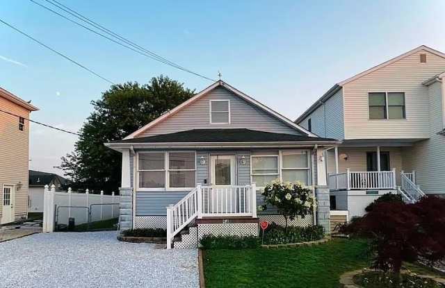 546 E Bayview Avenue photos photos