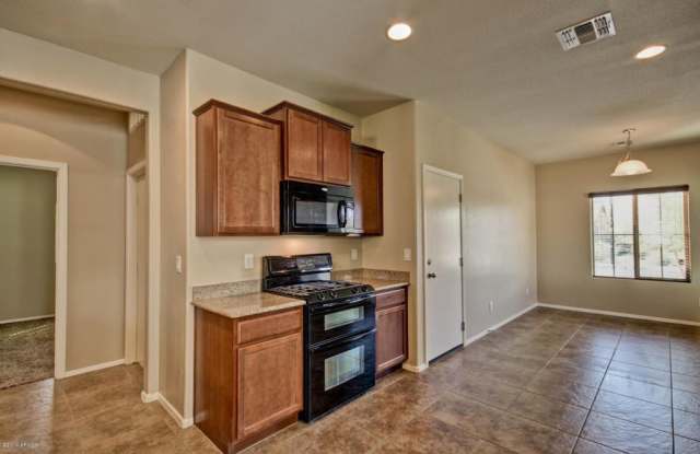 19158 W Woodlands Ave Gallery 4
