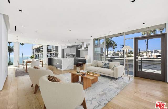 1012 2nd St unit: 4 photos photos 1012 2nd St unit: 4 photos photos