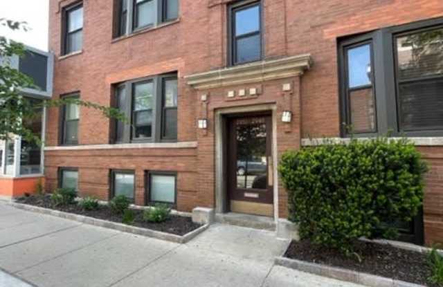 Must See Duplex in Lakeview! photos photos Must See Duplex in Lakeview! photos photos