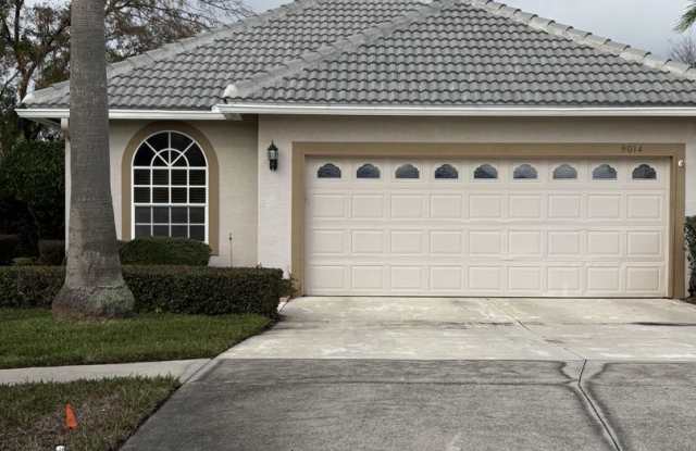 three bedroom, two bath home in the Country Club of Mout Dora - 9014 Heathland Court, Mount Dora, FL 32757
